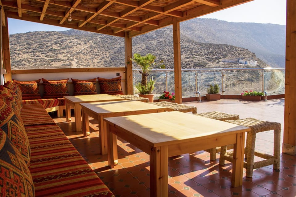Patio, Natural landscape, Balcony/Terrace, Dining area, Mountain view