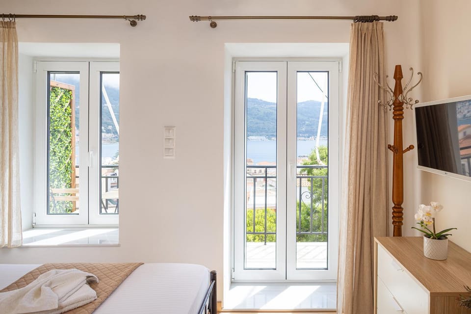View (from property/room), Bedroom, Sea view