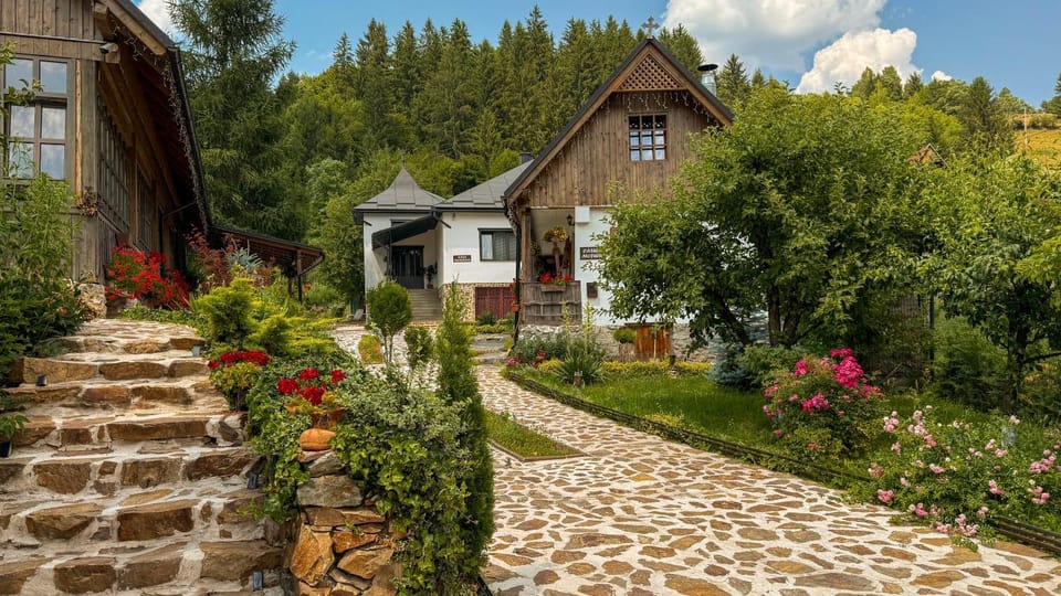 Locul cu Amintiri Apartment hotel in Cluj County