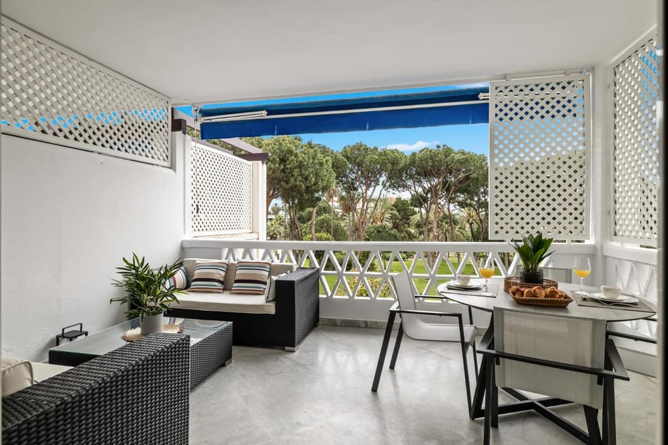 Pool view apartment in Casa Sevilla - Puerto Banús Apartment in Marbella