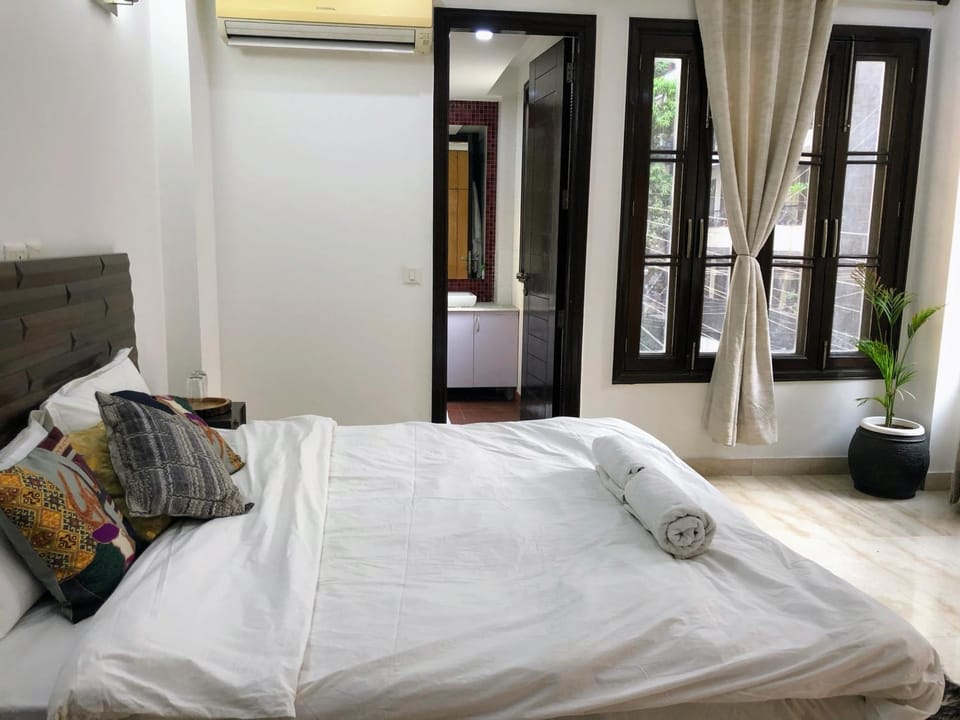 Bed, Photo of the whole room