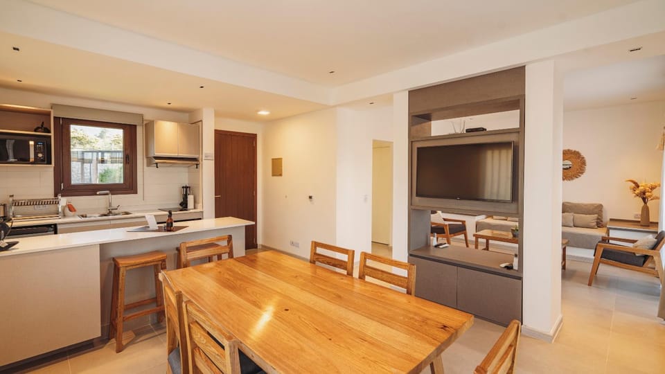 TV and multimedia, Dining area