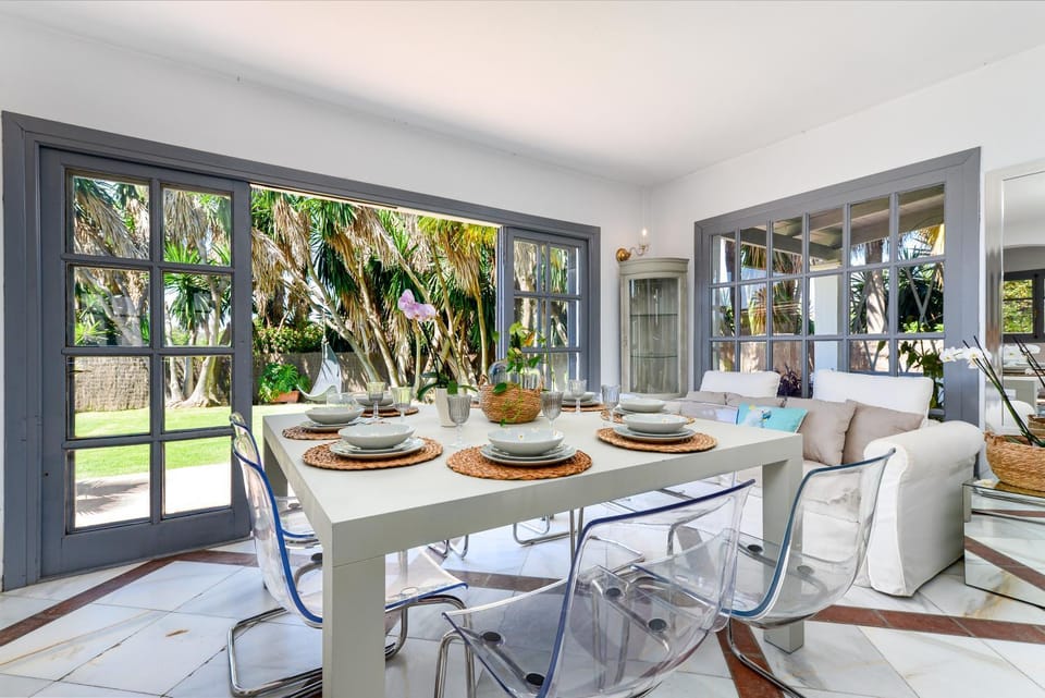 Villa RomAntica pool 15 min P. Banus Villa in Costa del Sol