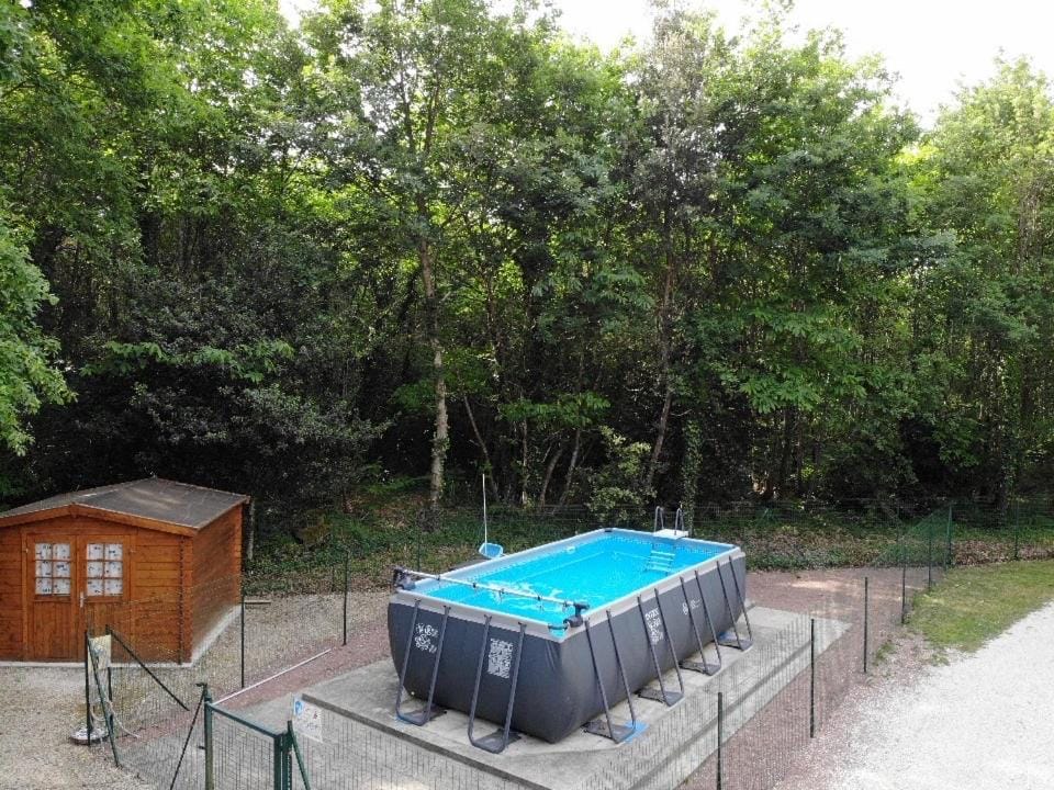 Property building, Swimming pool