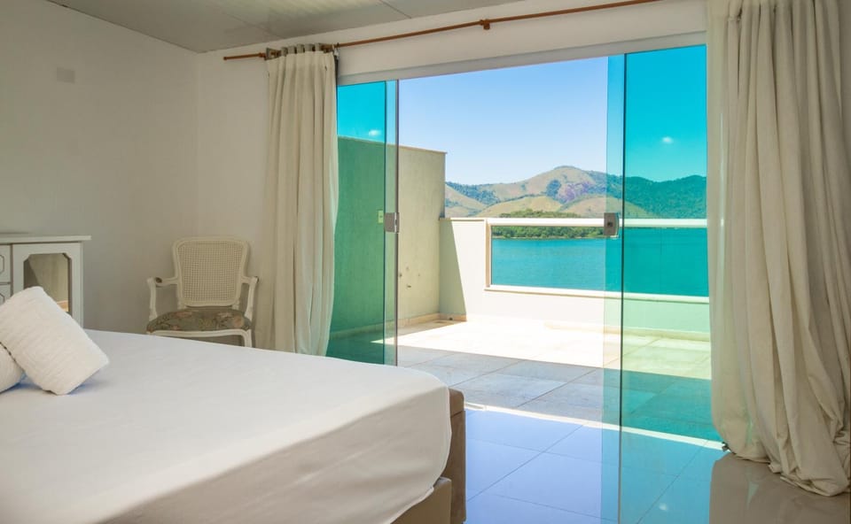 Mountain view, Sea view