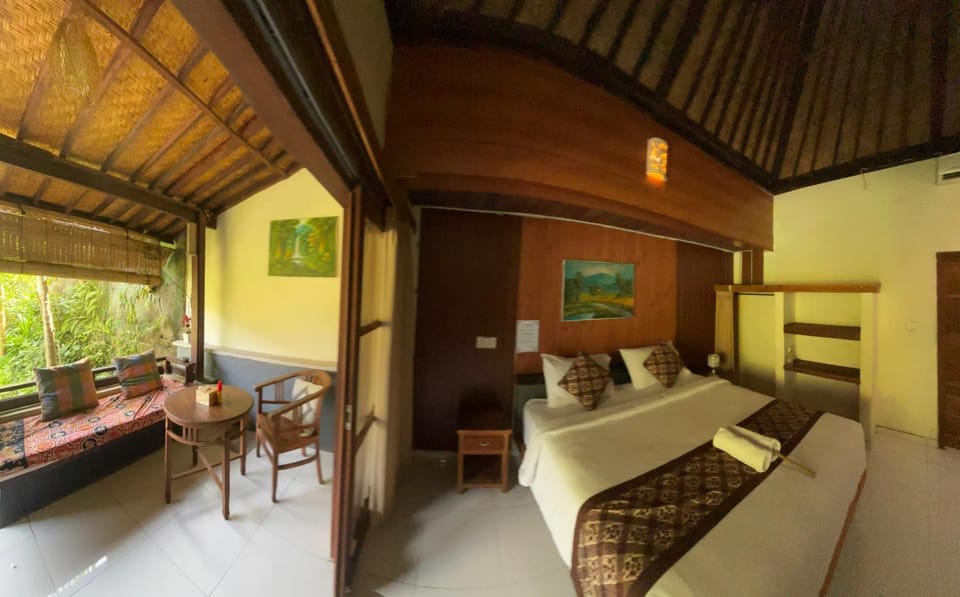 Pomelo Guest House Bed and Breakfast in Tampaksiring