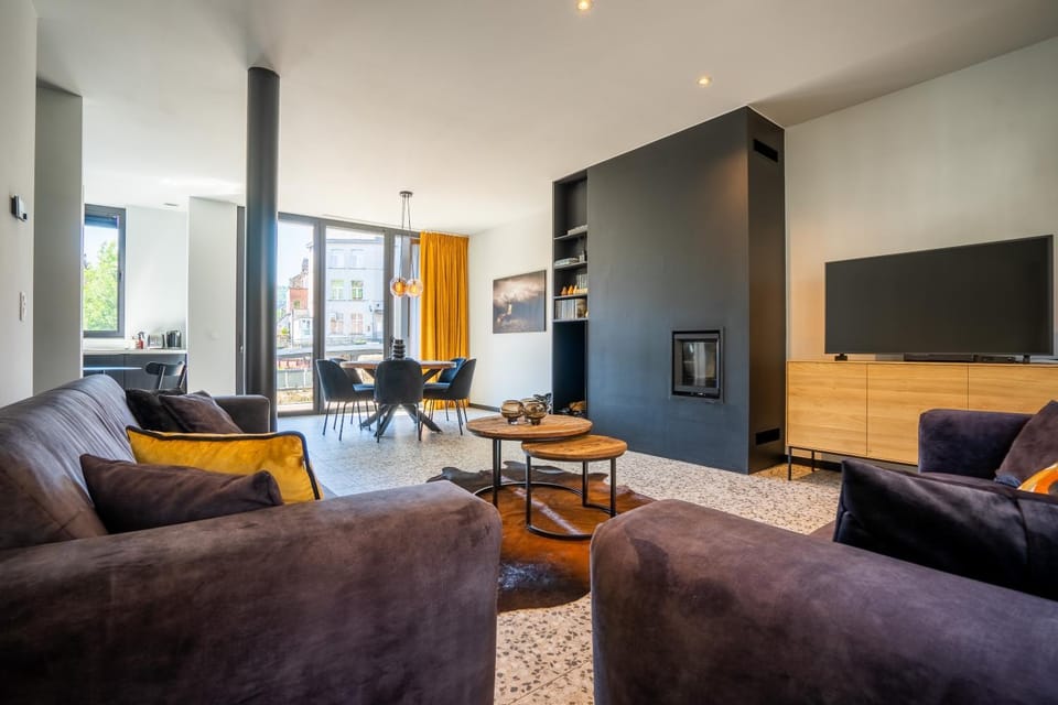TV and multimedia, Living room, flat iron