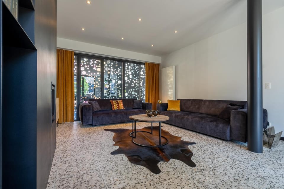 TV and multimedia, Living room, flat iron, internet