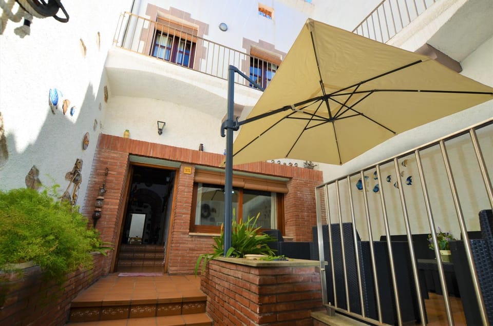 LUXURY HOUSE 8 PERSONS FRONT THE BEACH BLANES COSTA BRAVA Villa in Blanes