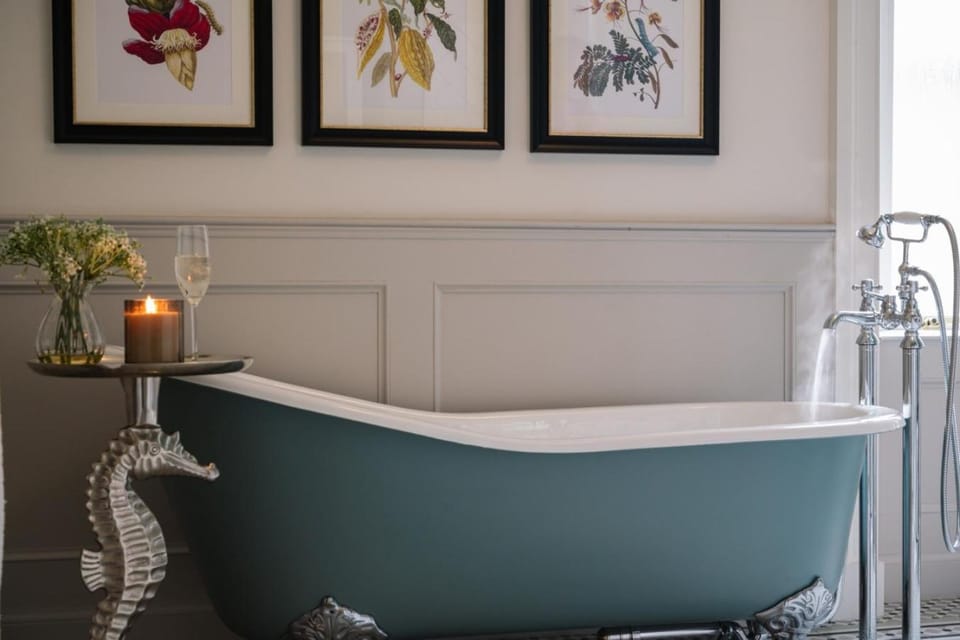 Bathroom, Bath