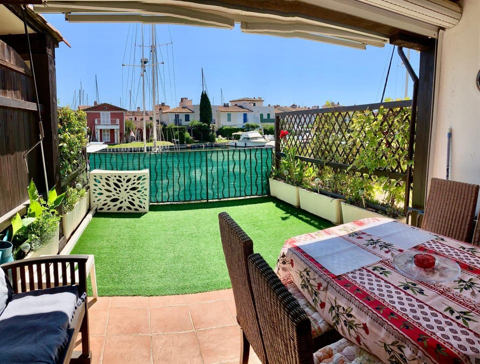Belle vue - appartement avec garage, rue de l'amarrage - Port Grimaud Apartment in Cogolin