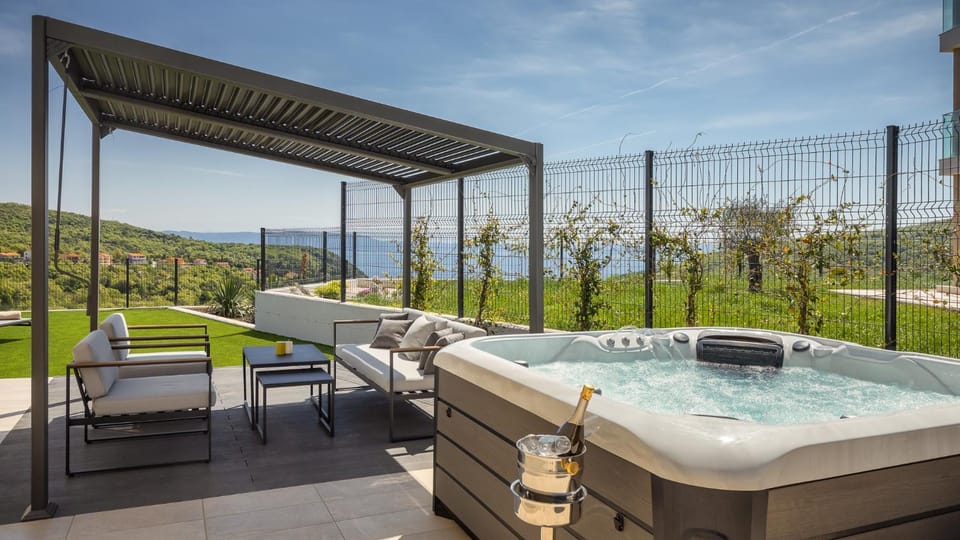Patio, Balcony/Terrace, Garden view