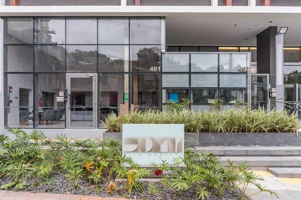 Property building, Facade/entrance, Day