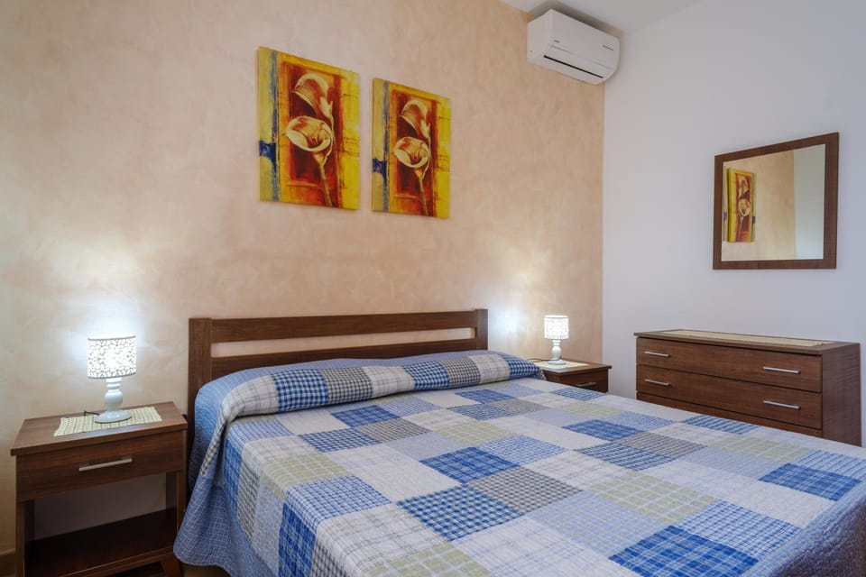 Living room, Bedroom