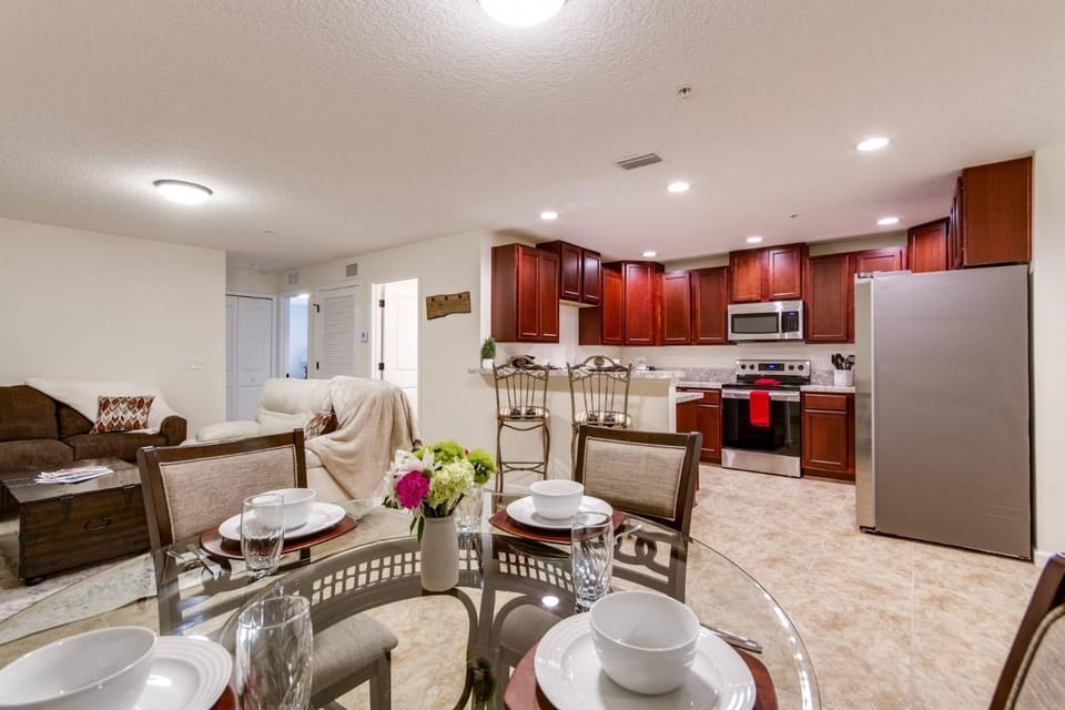 Oak Street #13 Apartment in Florida