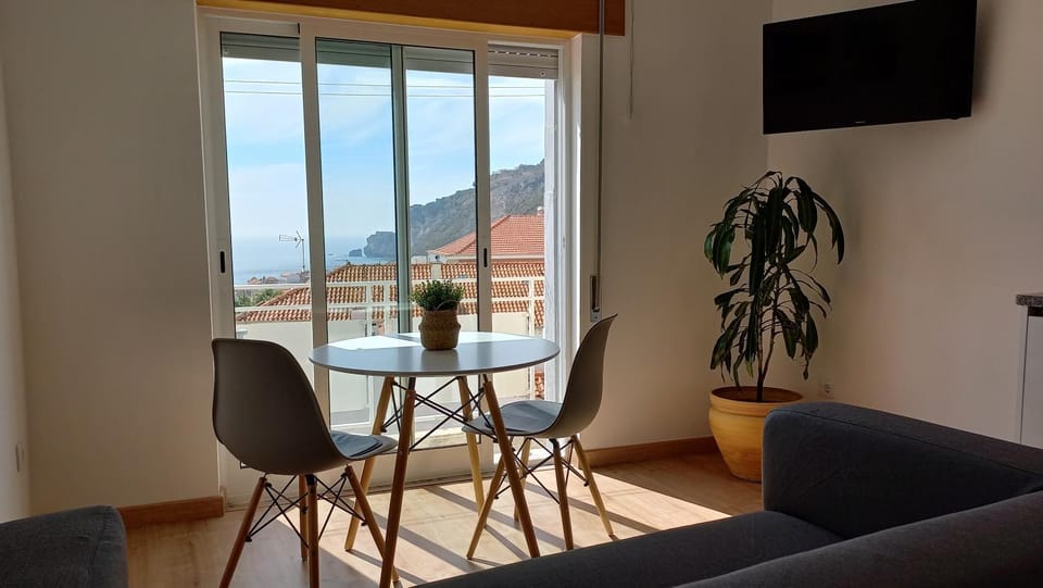 Balcony/Terrace, Living room, Seating area, Dining area, Mountain view