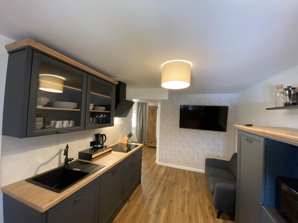 Ami's House Castle View Apartment in Bled