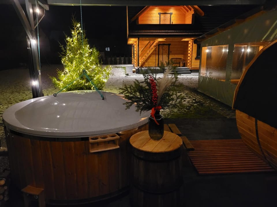 Sosnowy Zakątek Apartamenty Bed and Breakfast in Lviv Oblast