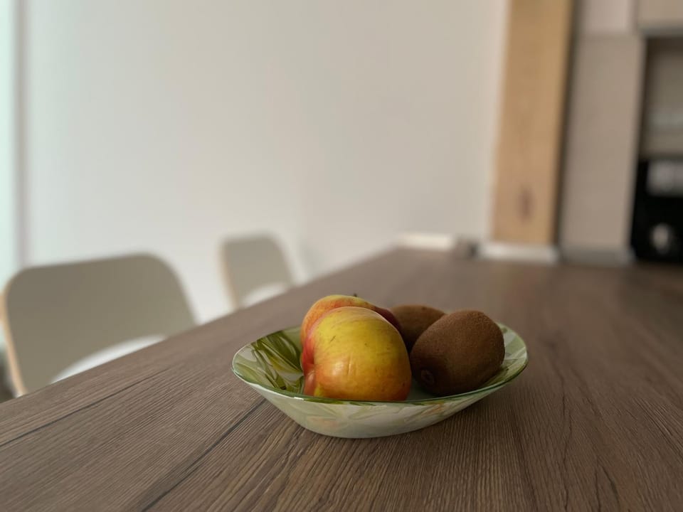 Food and drinks, Dining area, Food