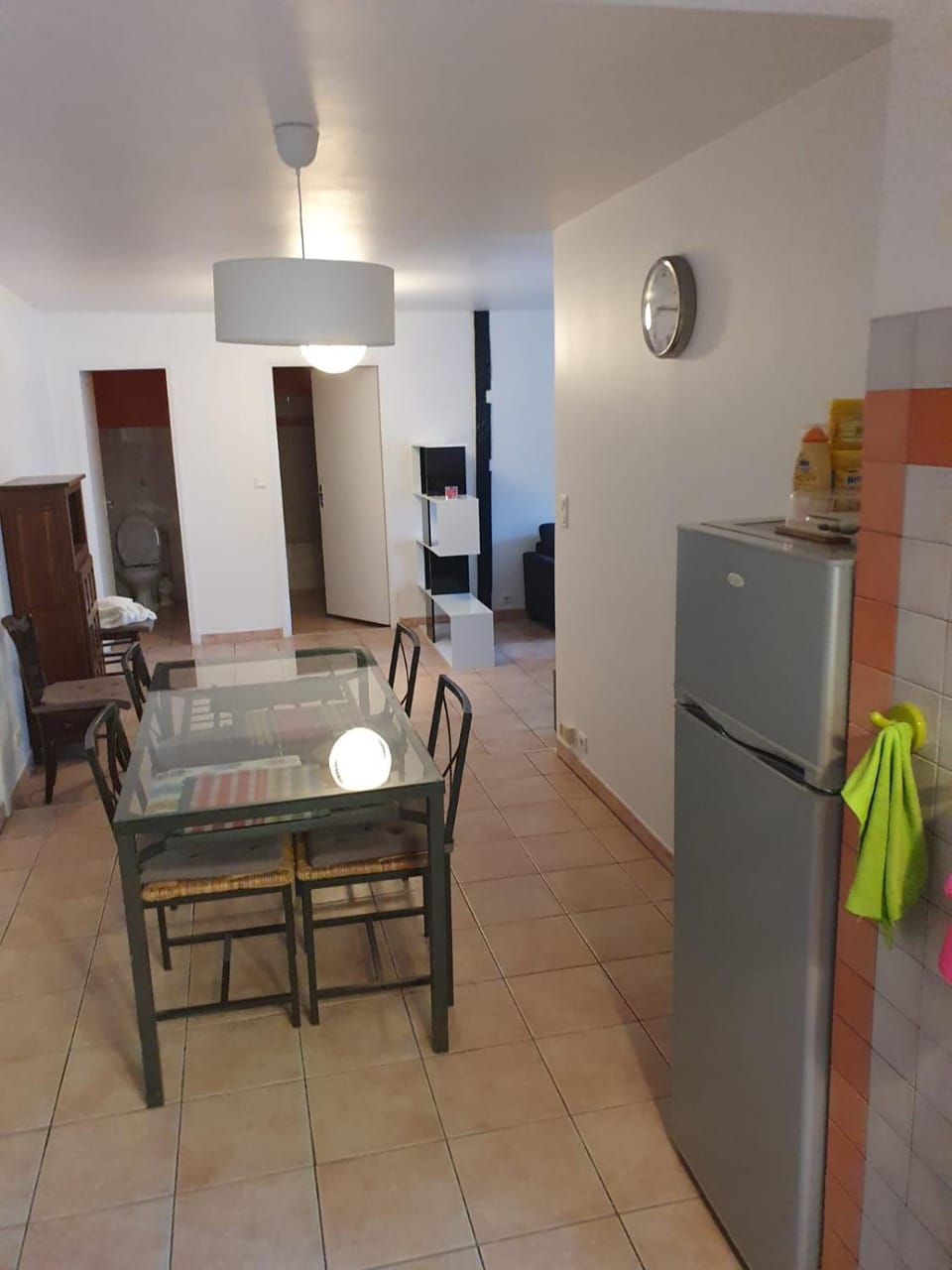 Seating area, Dining area