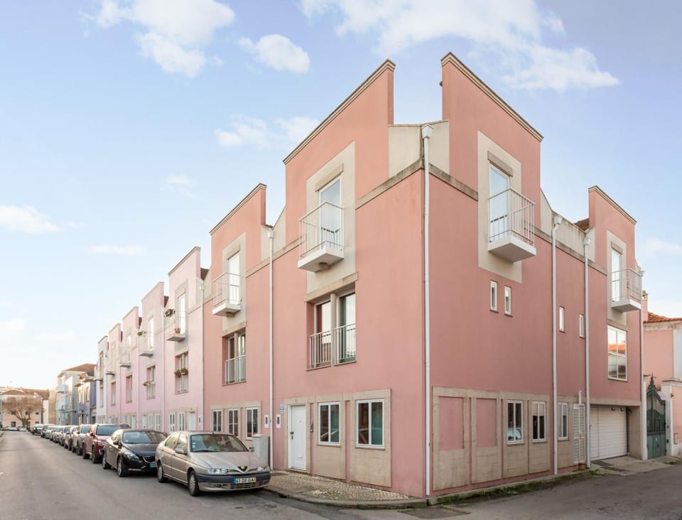 Property building, Street view