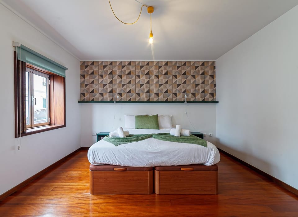 BeSmart Suites with Private WC by Home Sweet Home Aveiro Bed and Breakfast in Aveiro