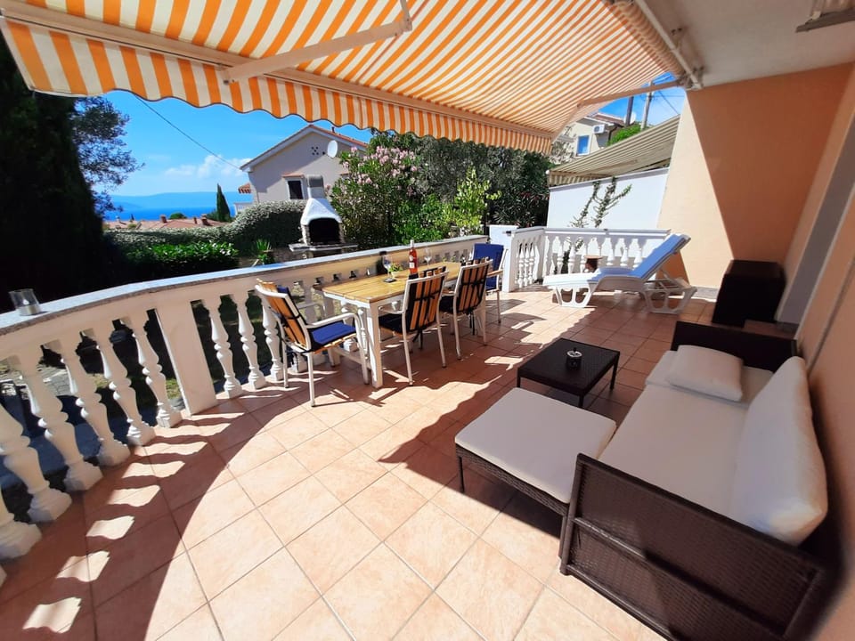 Patio, Balcony/Terrace, Seating area