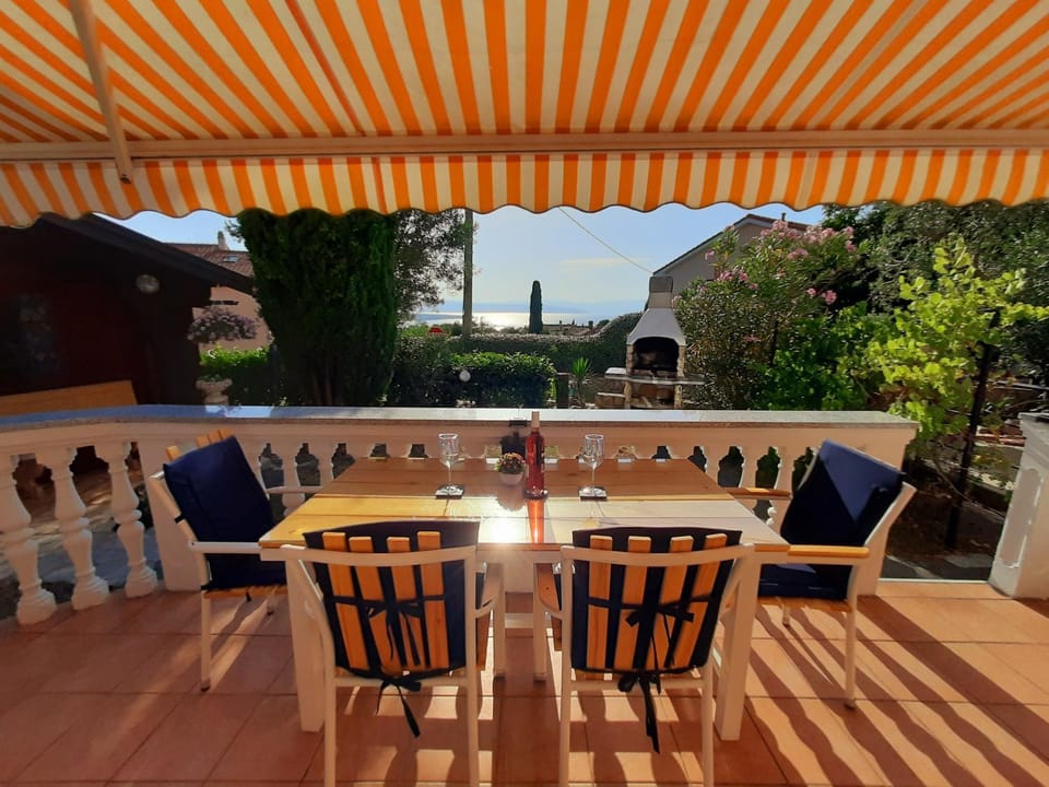 Patio, View (from property/room), Balcony/Terrace