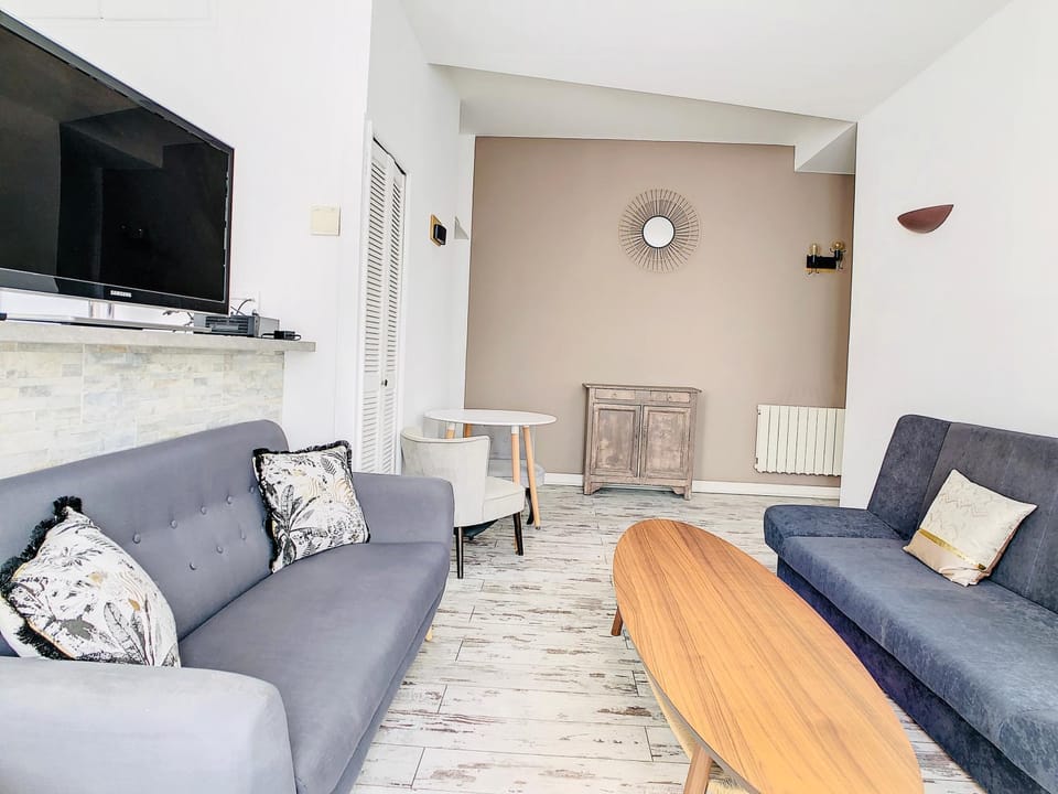 2 Bedroom luxury flat Cannes Center La Croisette Apartment in Cannes