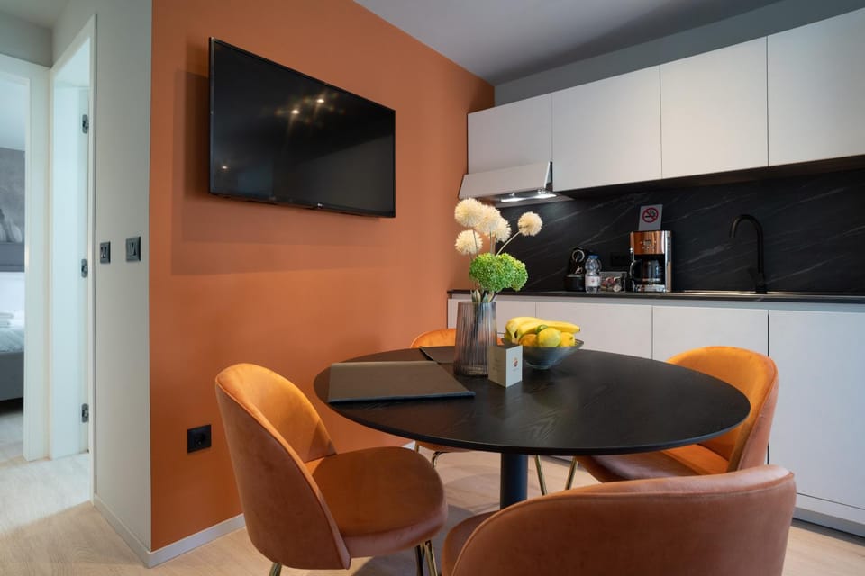 TV and multimedia, Dining area