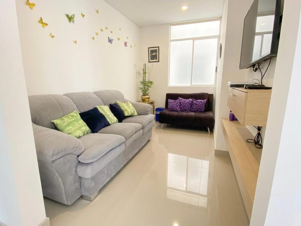 Apartamento con vista directa al mar en Reserva del Mar - Balcón, playa privada y piscinas tipo resort Apartment in Gaira