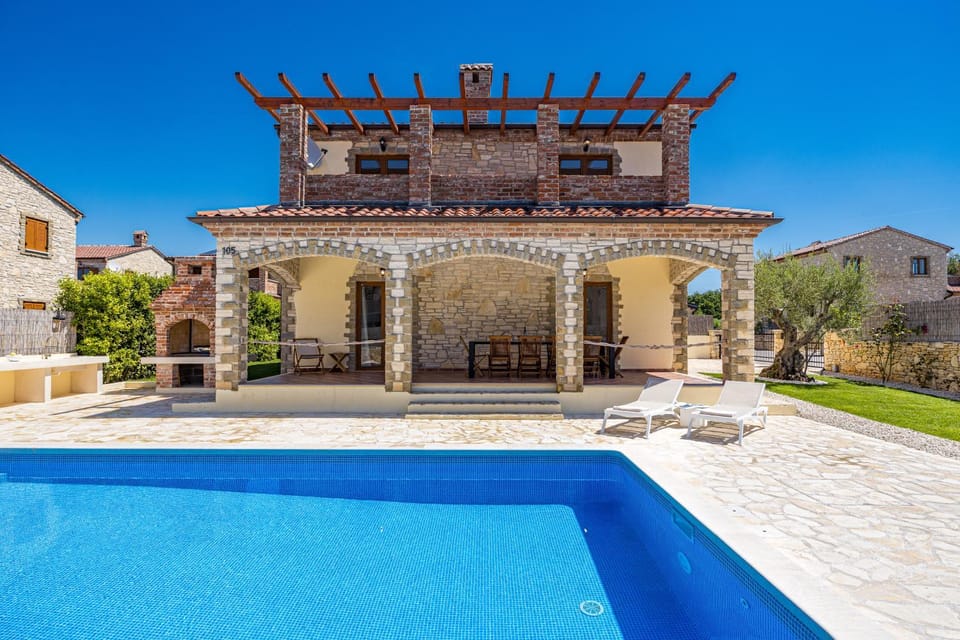 BBQ facilities, Garden, Balcony/Terrace, Beach, Garden view, Pool view, Swimming pool, Swimming pool
