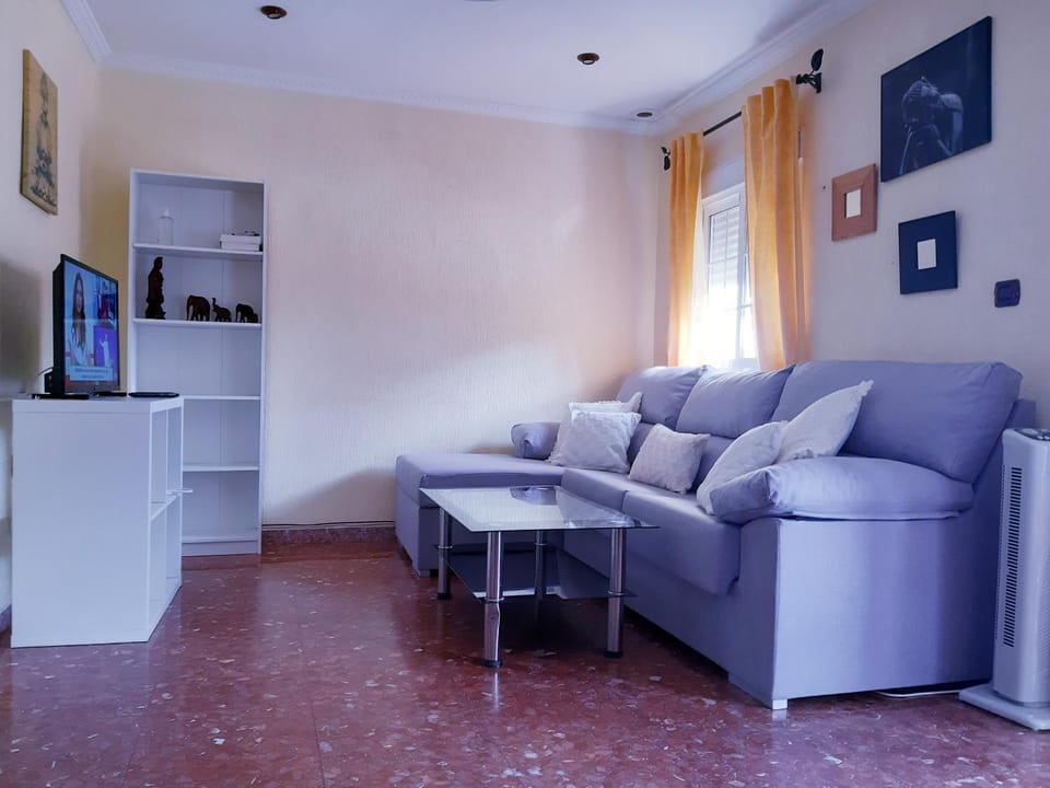 Communal lounge/ TV room, Living room