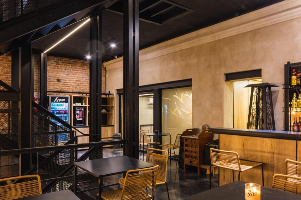 Restaurant/places to eat, Nightclub / DJ, Balcony/Terrace, Living room, Lounge or bar, Lounge or bar, Seating area