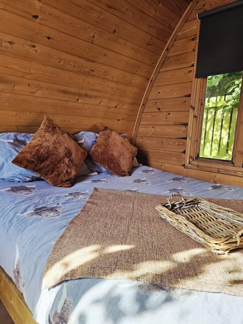 The Forest Pod - Wood Fired Hot Tub and Fire Pit Campground/ 
RV Resort in Wyre District