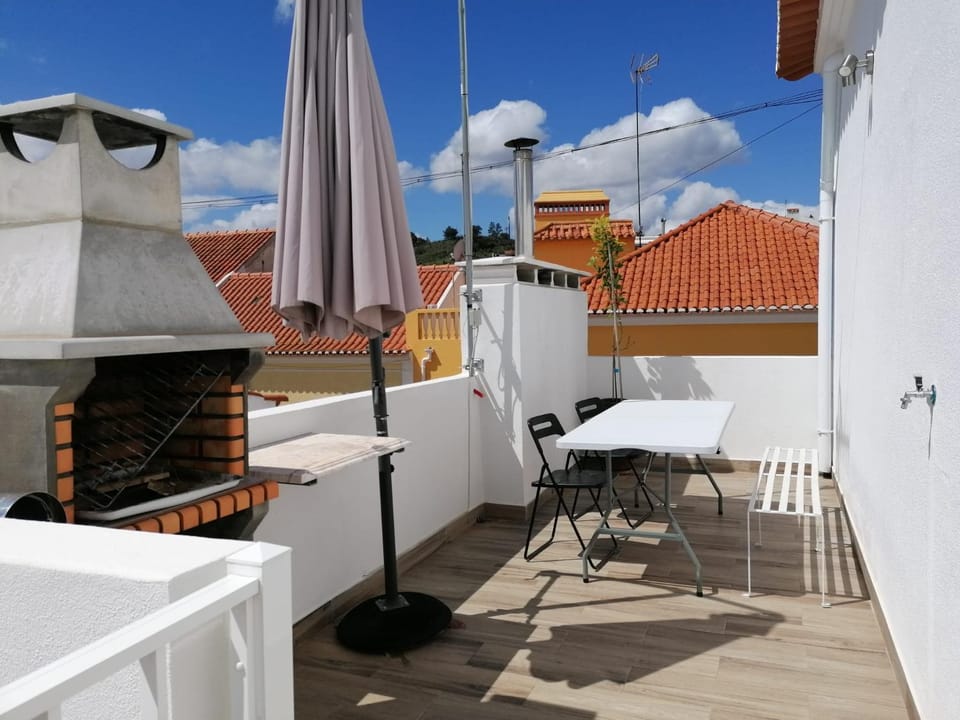 Property building, Patio, Day, BBQ facilities, View (from property/room), Balcony/Terrace, Dining area
