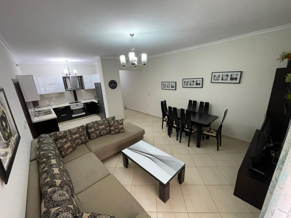TV and multimedia, Kitchen or kitchenette, Dining area