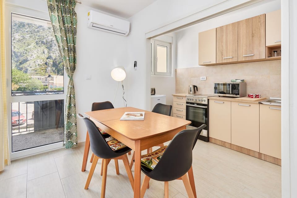 Apartment Pavle Apartment in Kotor