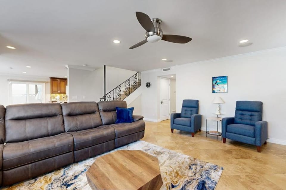 Palm Tree Getaway House in Balboa Peninsula