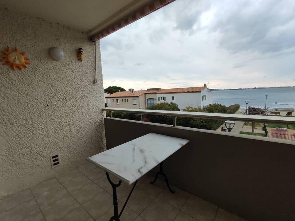 Studio à Balaruc-les-Bains avec climatisation et animaux acceptés - FR-1-571-53 Apartment in Balaruc-les-Bains