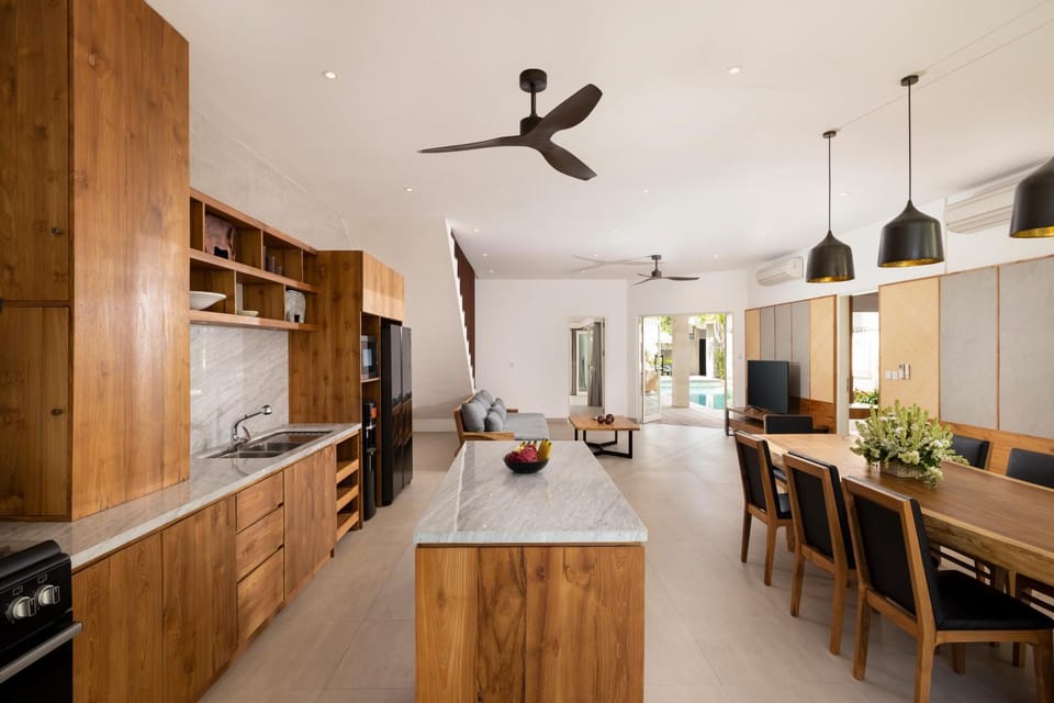 Kitchen or kitchenette, Dining area, Breakfast