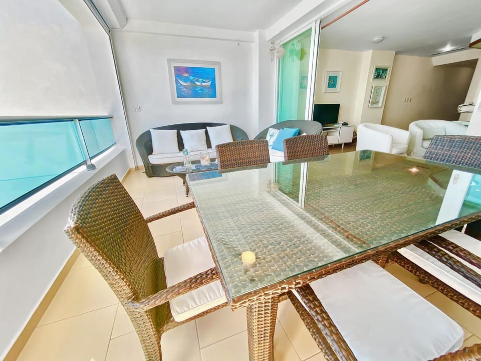 Balcony/Terrace, furniture