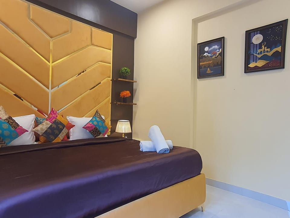 Bed, Photo of the whole room, Decorative detail, Bedroom