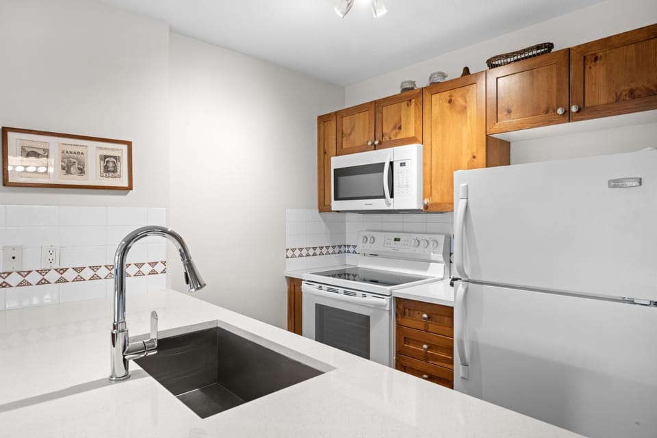 Bear Lodge One Bedroom by MVA House in Whistler