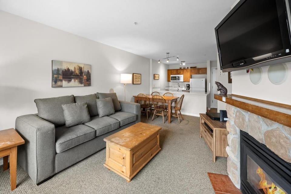 Bear Lodge One Bedroom by MVA House in Whistler