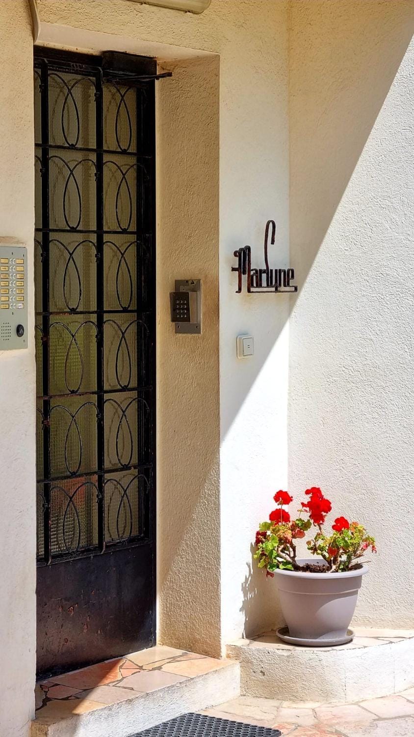 Appartement bord de mer Apartment in Cannes