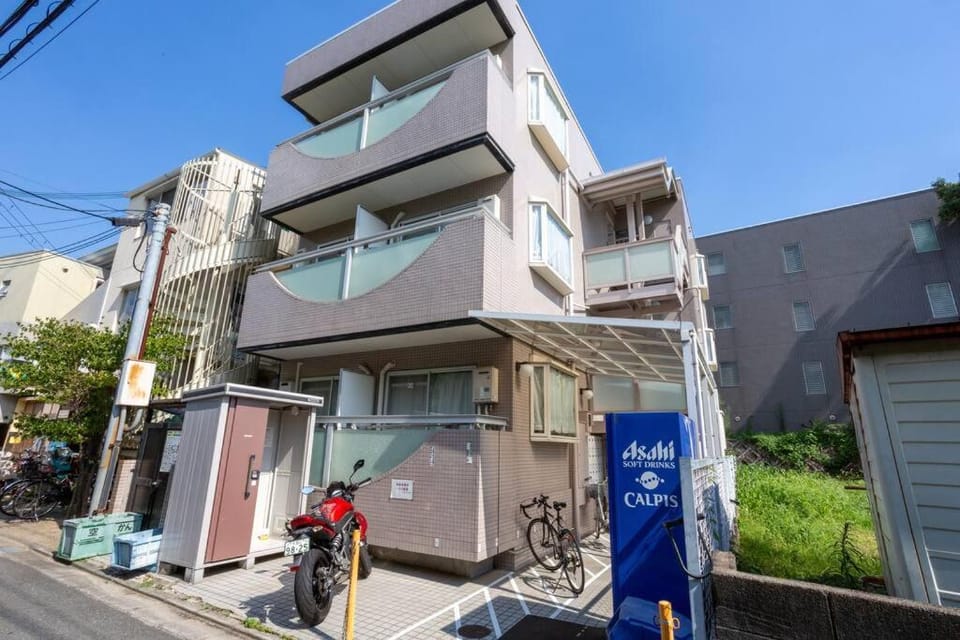 Property building, Neighbourhood