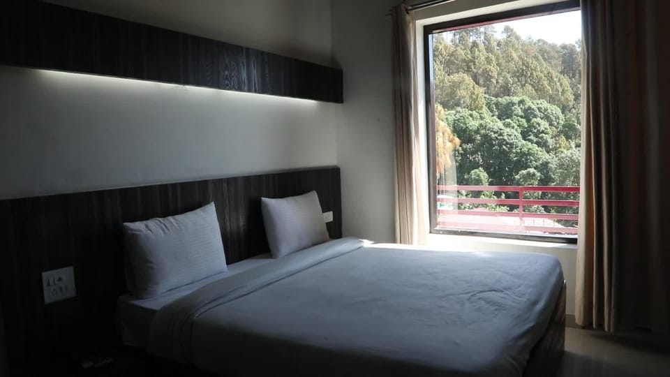 Bed, View (from property/room)