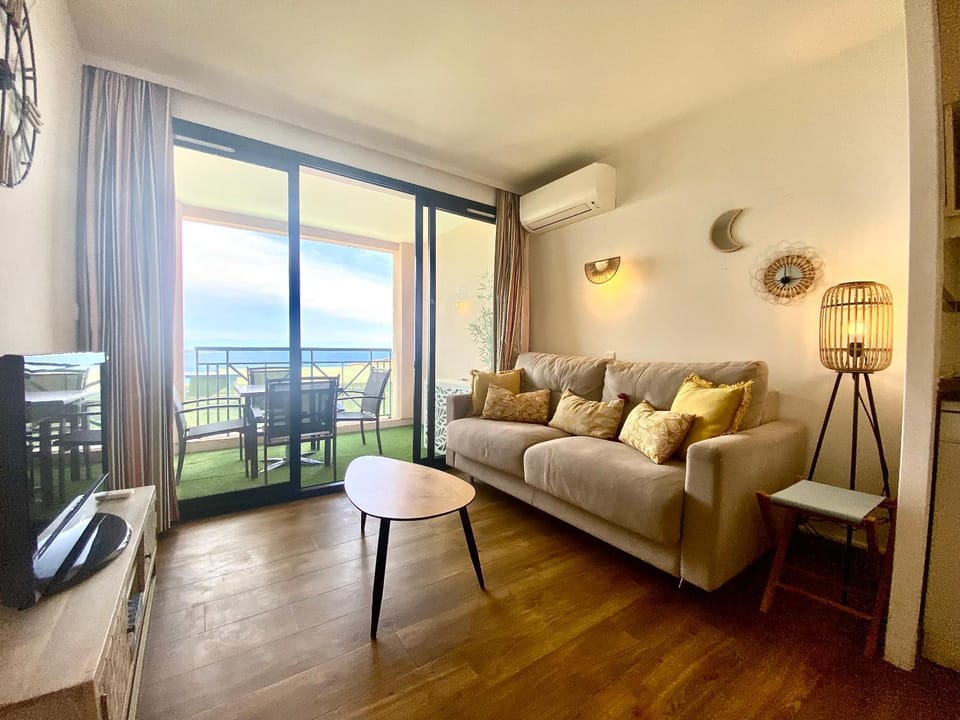 Balcony/Terrace, Living room