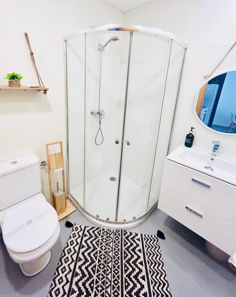 Shower, Toilet, Bathroom